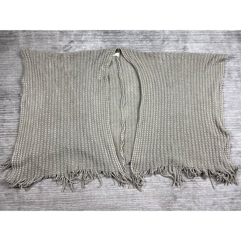 Cato Poncho Womens OS Gray Chunky Knit Fringe Open Front Wrap Boho Oversized